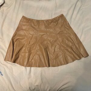 House of Harlow 1960 Tan Mini faux leather flare skirt